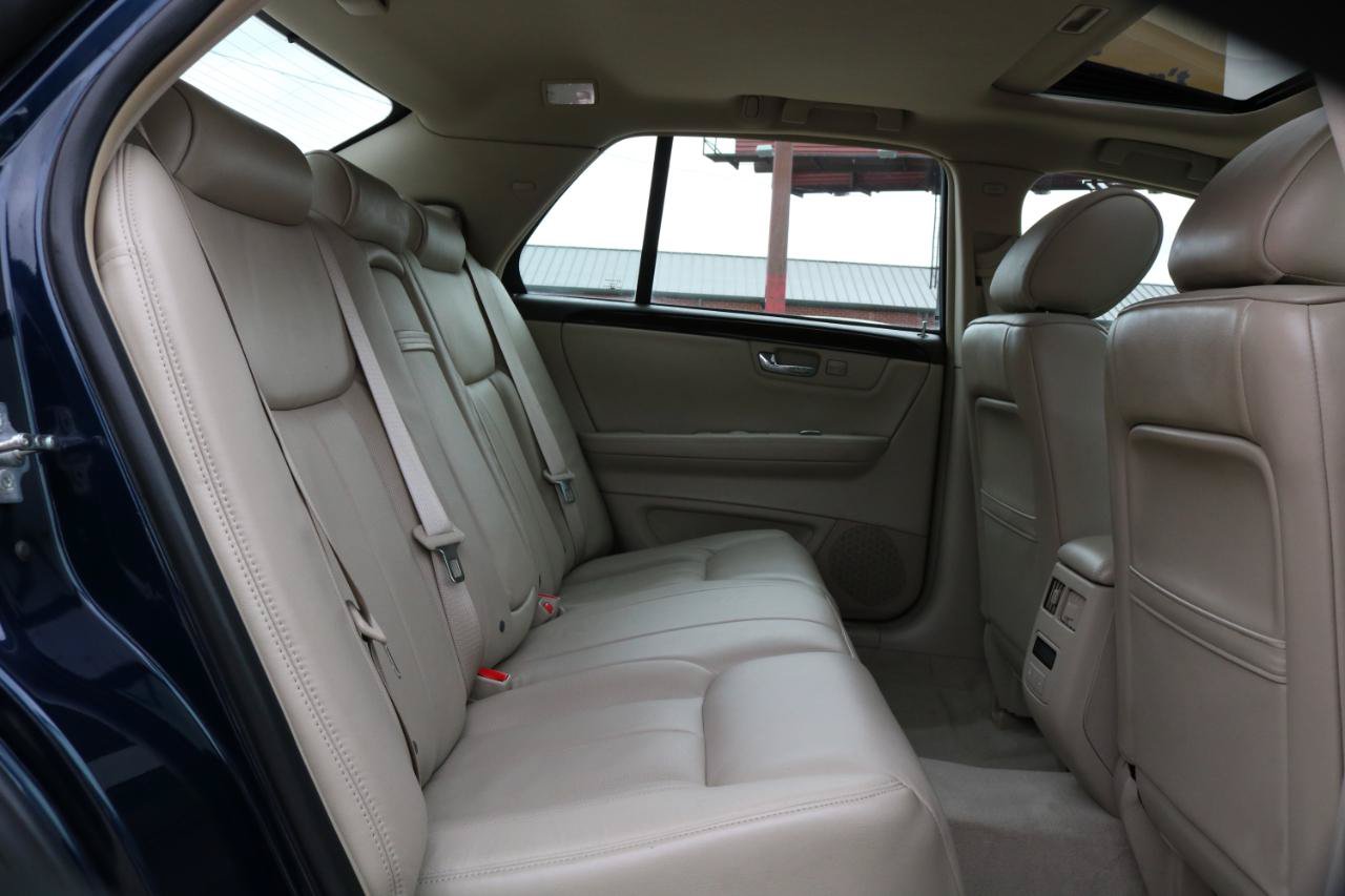 Used 2009 Cadillac DTS w/ Sun And Sound Package FWD image 35