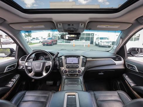 Used 2019 GMC Yukon Denali w/ Denali Ultimate Package AWD/4WD image 36