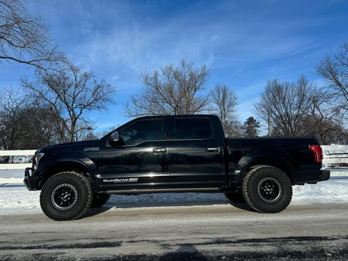 Used 2016 Ford F150 Platinum w/ Equipment Group 701A Luxury image 4