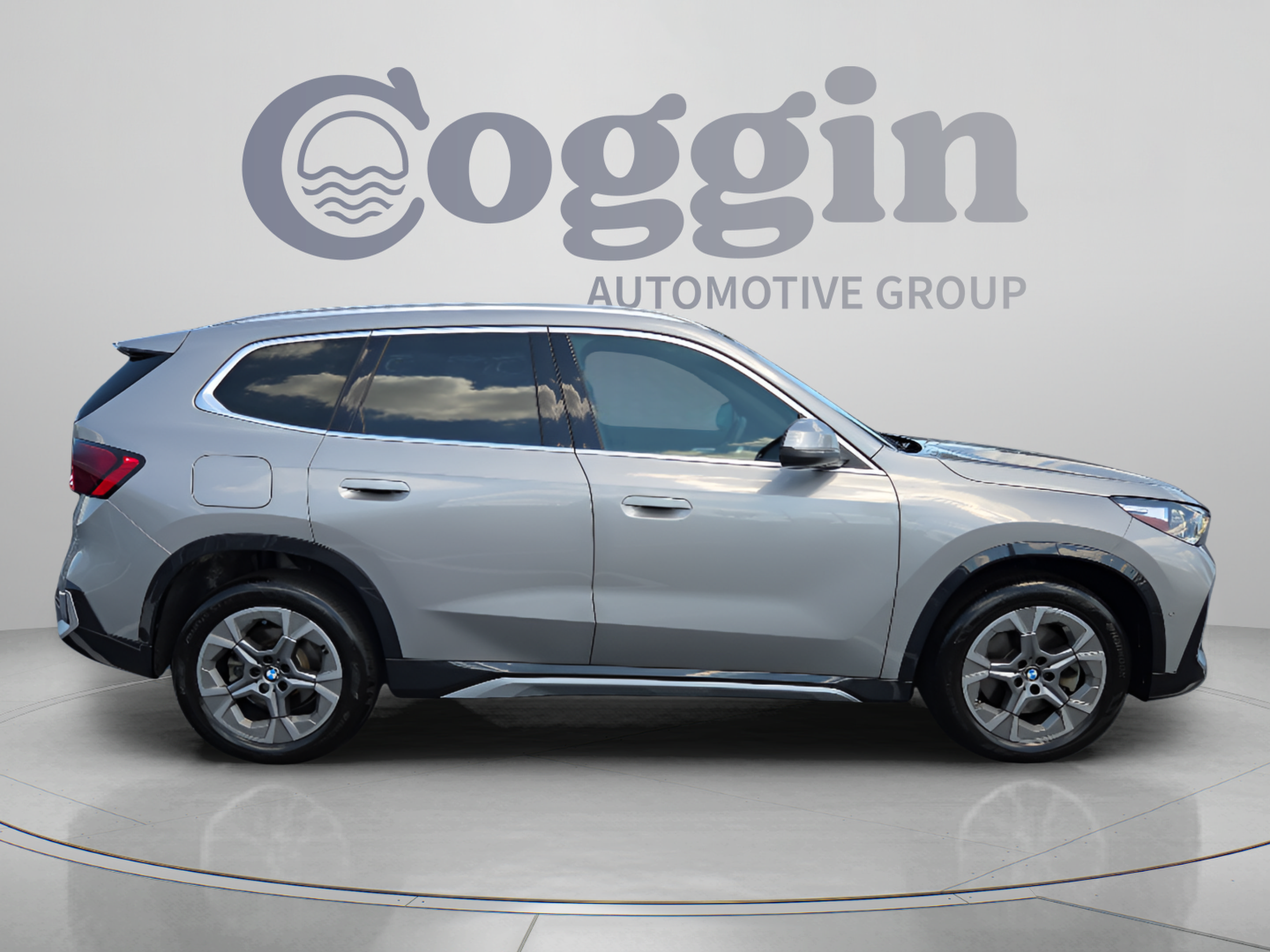 Certified 2025 BMW X1 xDrive28i w/ Convenience Package AWD/4WD image 6