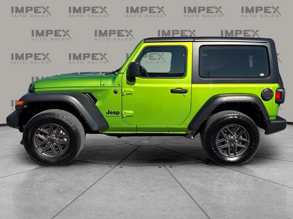 Used 2025 Jeep Wrangler Sport AWD/4WD image 2