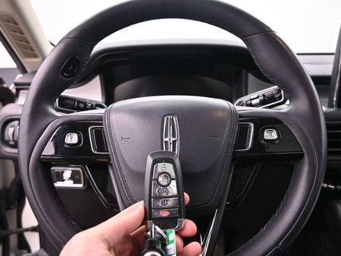 Used 2023 Lincoln Aviator AWD w/ Premium Package image 36