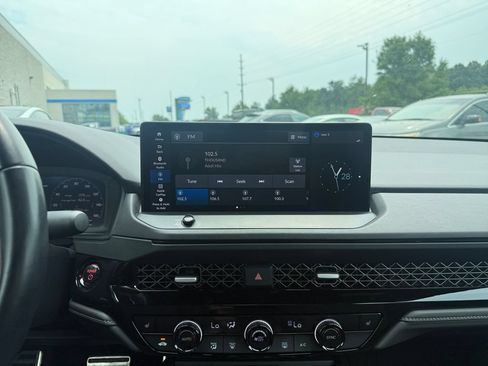 Used 2025 Honda Accord Sport image 9