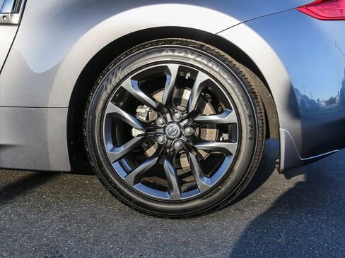 Used 2020 Nissan 370Z Base image 8