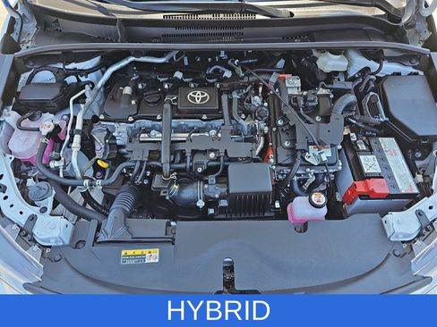 Used 2025 Toyota Corolla LE w/ LE Premium Package FWD image 28