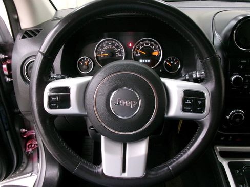 Used 2017 Jeep Compass High Altitude image 30