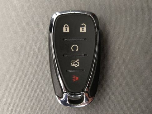 Used 2022 Chevrolet Malibu LT FWD image 32