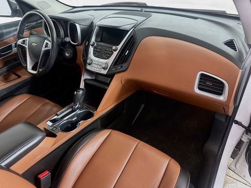 Used 2017 Chevrolet Equinox Premier w/ Enhanced Convenience Package image 32