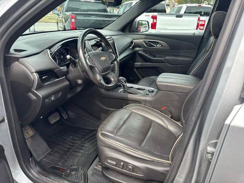 Used 2023 Chevrolet Traverse Premier AWD/4WD image 15