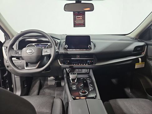 New 2026 Nissan Rogue SV AWD/4WD image 17