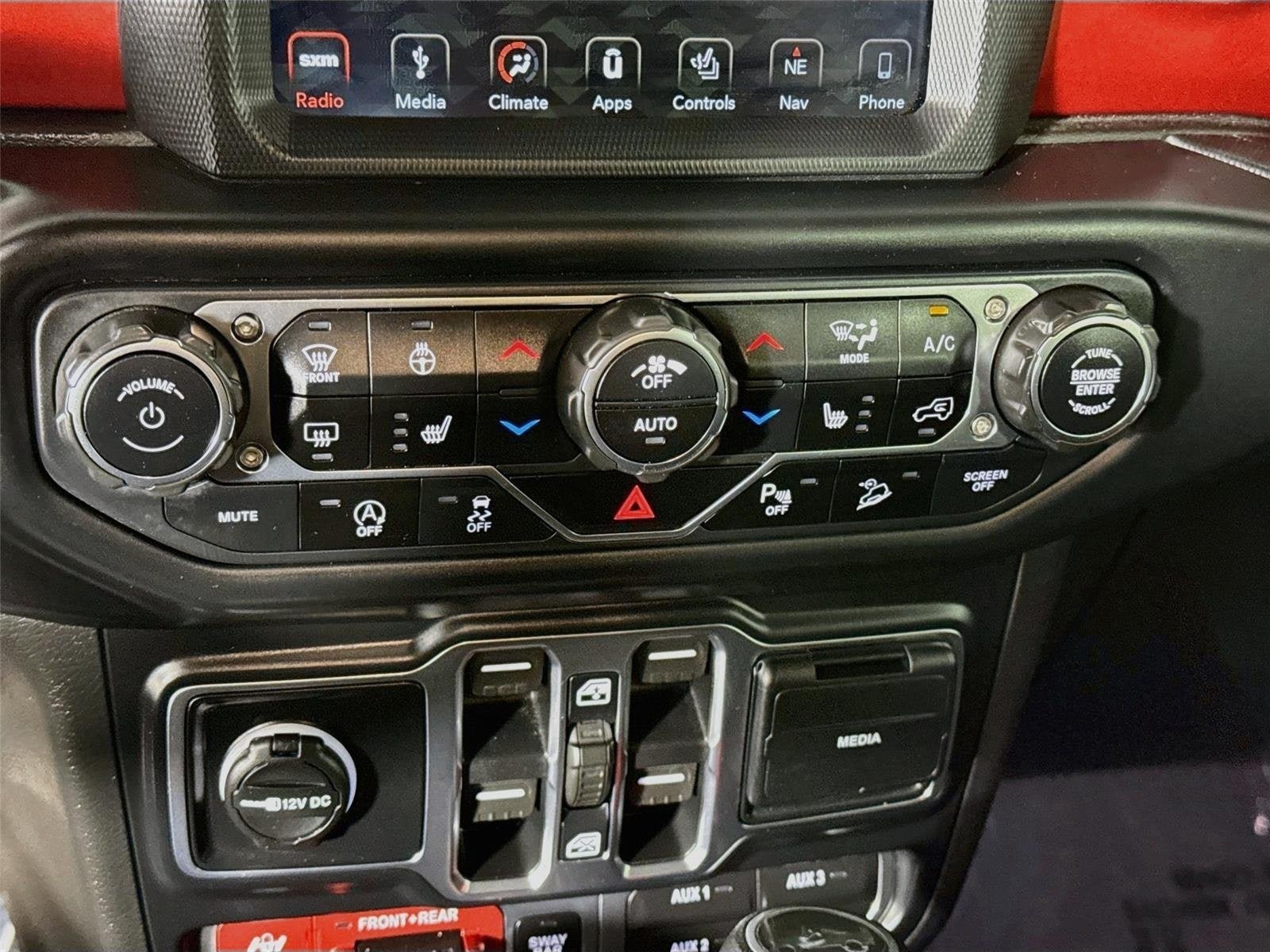 Used 2019 Jeep Wrangler Unlimited Rubicon w/ Dual Top Group AWD/4WD image 19