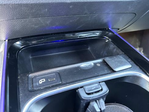 Used 2021 Mercedes-Benz GLA 250 4MATIC image 32