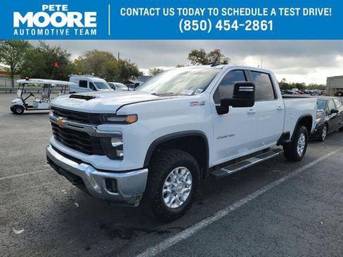 Used 2025 Chevrolet Silverado 2500 LT image 1