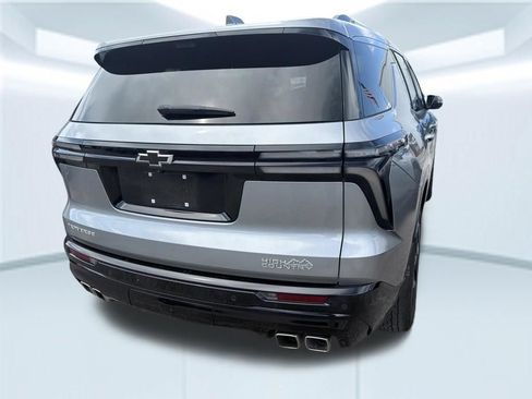 Used 2025 Chevrolet Traverse High Country w/ LPO, Cargo Package FWD image 11