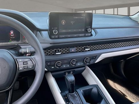 Used 2023 Honda Accord EX image 9