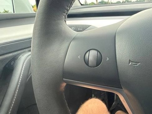 Used 2024 Tesla Model Y Long Range RWD image 26
