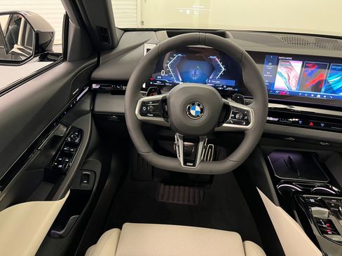 Used 2026 BMW 530i w/ M Sport Package RWD image 26