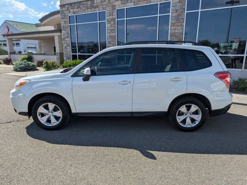 Used 2016 Subaru Forester 2.5i Premium AWD/4WD image 2