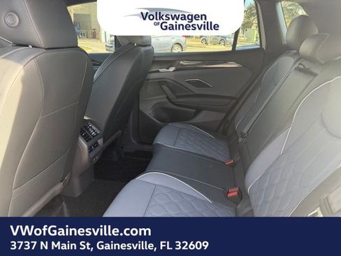 New 2026 Volkswagen Tiguan SEL R-Line image 7