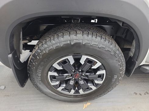 Used 2023 Nissan Frontier Pro-X w/ Pro Convenience Package image 16