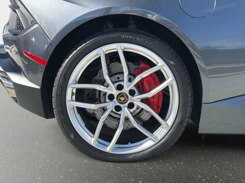 Used 2018 Lamborghini Huracan LP 580-2 RWD image 18