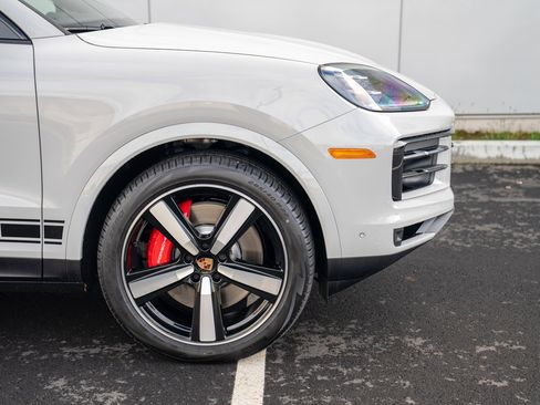New 2026 Porsche Cayenne S AWD/4WD image 9