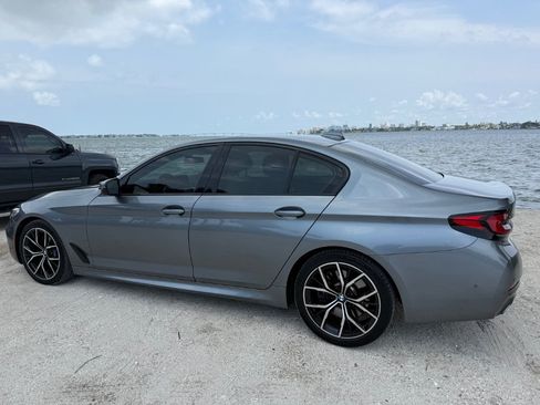 Used 2021 BMW 530i w/ M Sport Package RWD image 4