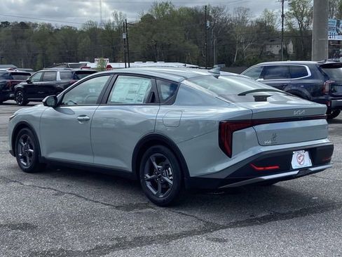 New 2026 Kia K4 FWD image 4