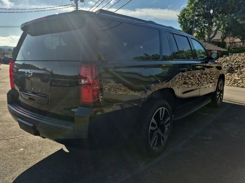 Used 2019 Chevrolet Suburban LT AWD/4WD image 7