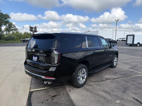 New 2026 Chevrolet Suburban Premier AWD/4WD image 5