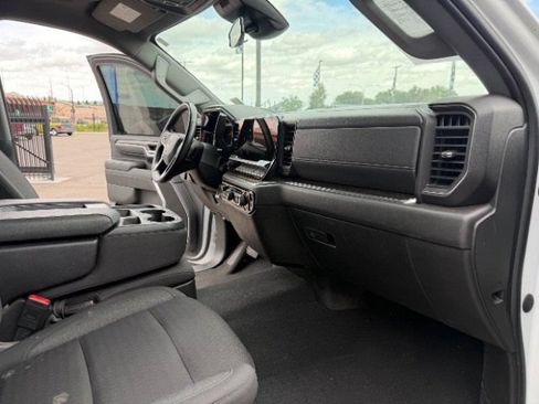 Used 2024 Chevrolet Silverado 2500 LT AWD/4WD image 20