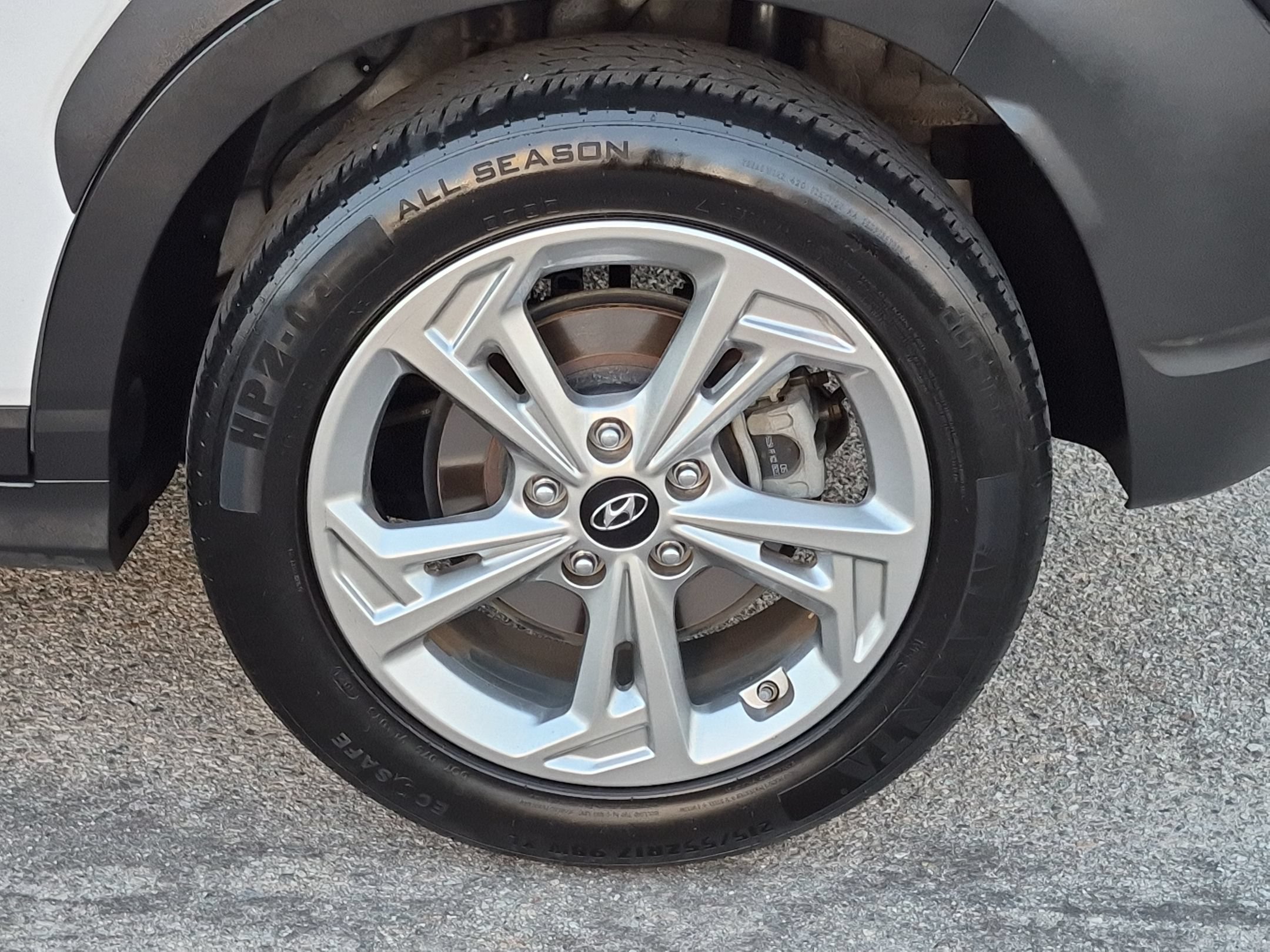 Used 2023 Hyundai Kona SEL AWD/4WD image 9