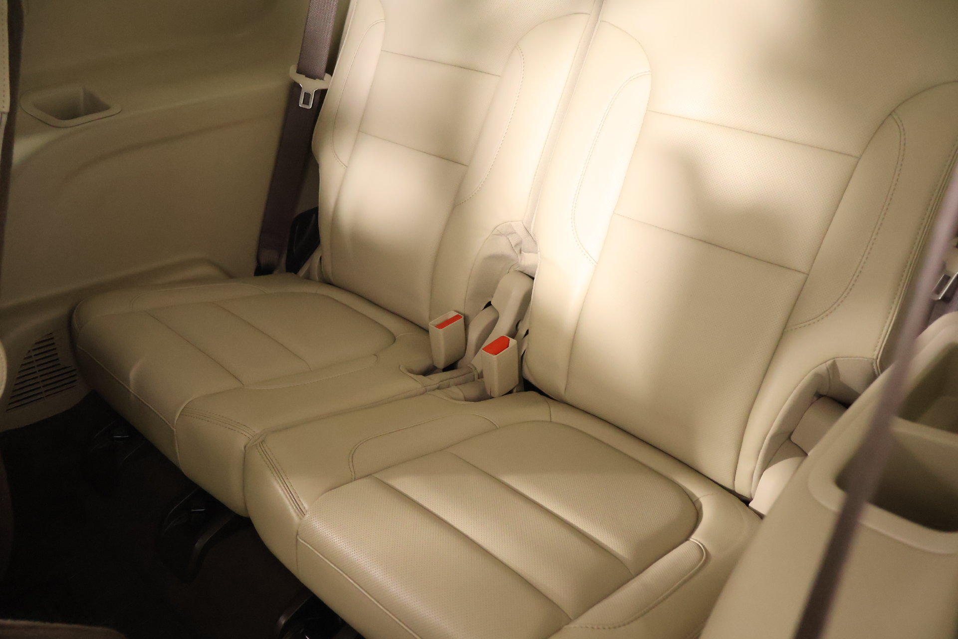 Used 2019 GMC Acadia Denali FWD image 13