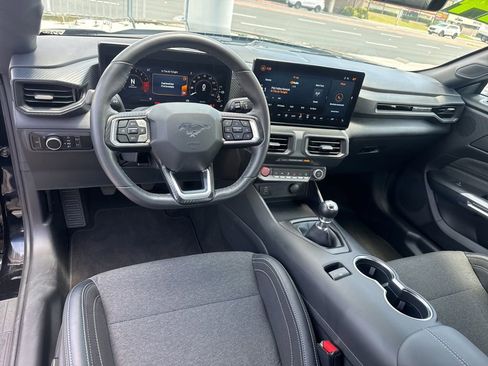 Used 2024 Ford Mustang GT RWD image 9