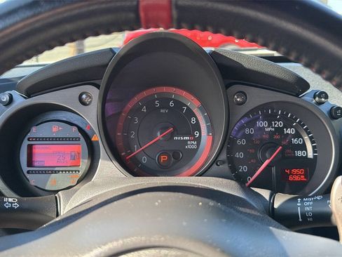 Used 2016 Nissan 370Z NISMO RWD image 42