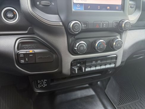 Used 2024 RAM 3500 Tradesman w/ Chrome Appearance Group image 22