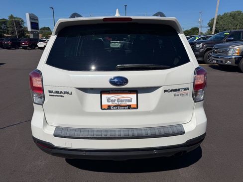 Used 2018 Subaru Forester 2.5i Touring w/ Popular Package #2 AWD/4WD image 4