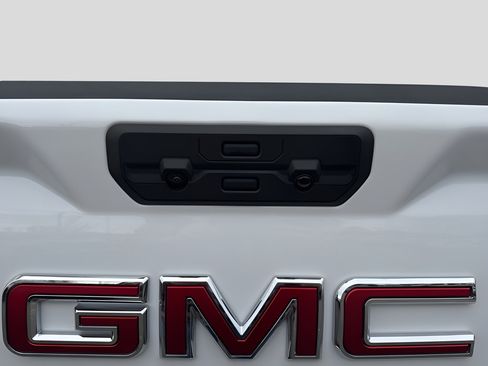 Used 2026 GMC Sierra 1500 SLT AWD/4WD image 34