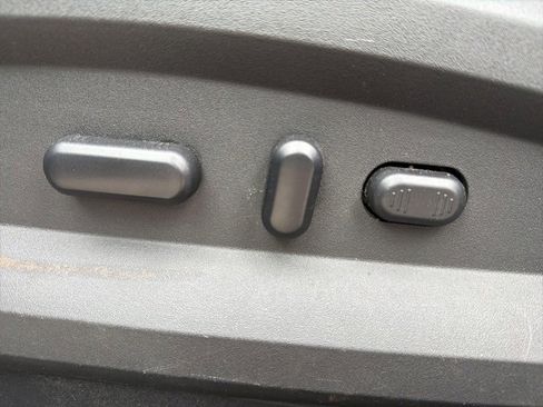 Used 2013 Lincoln MKX FWD image 10