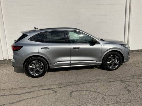 Used 2024 Ford Escape ST-Line w/ Cold Weather Package image 3