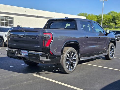 New 2025 GMC Sierra EV Denali image 8