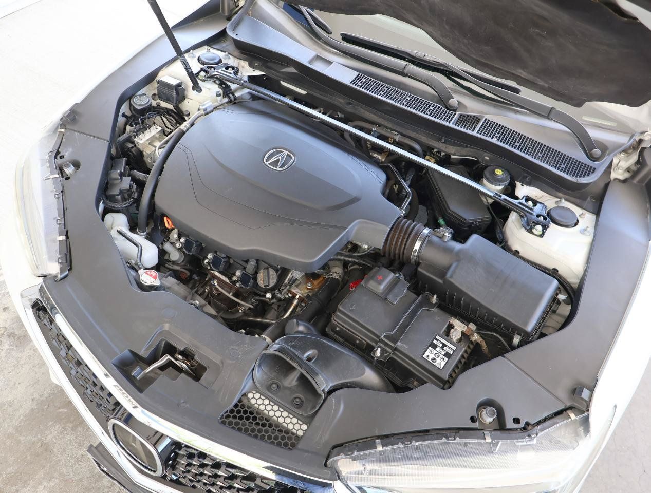 Used 2018 Acura TLX w/ Technology Package FWD image 34