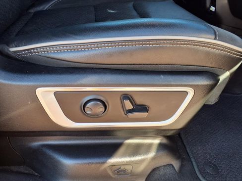 Used 2023 RAM 1500 Laramie image 14