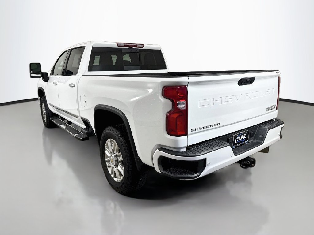 Used 2024 Chevrolet Silverado 2500 High Country w/ Technology Package AWD/4WD image 5