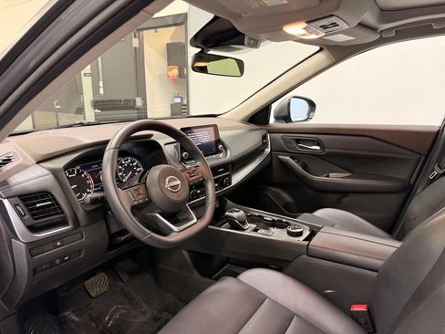Used 2023 Nissan Rogue SV w/ SV Premium B Package AWD/4WD image 11