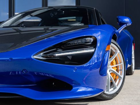 Used 2026 McLaren 750S RWD image 19