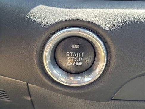 Used 2023 MAZDA CX-5 Carbon Edition image 17