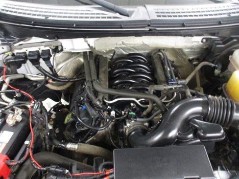 Used 2014 Ford F150 XL w/ Power Equipment Group AWD/4WD image 25