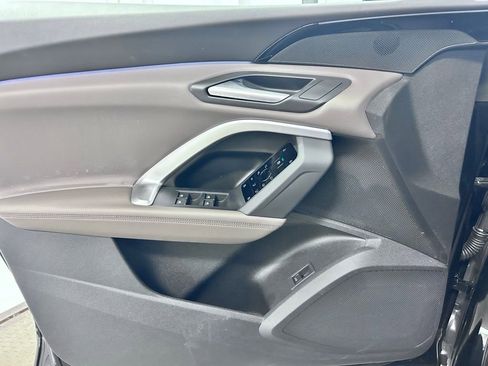 Certified 2025 Audi Q5 Premium w/ Convenience Package image 4