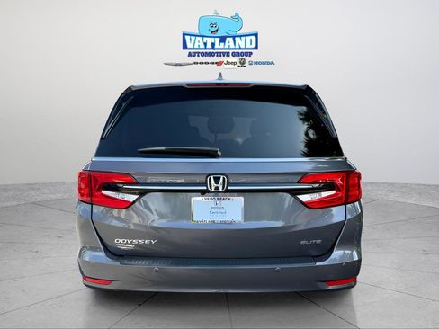 Used 2022 Honda Odyssey Elite image 4